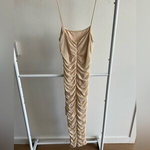Miss Lola size L beige/nude midi dress